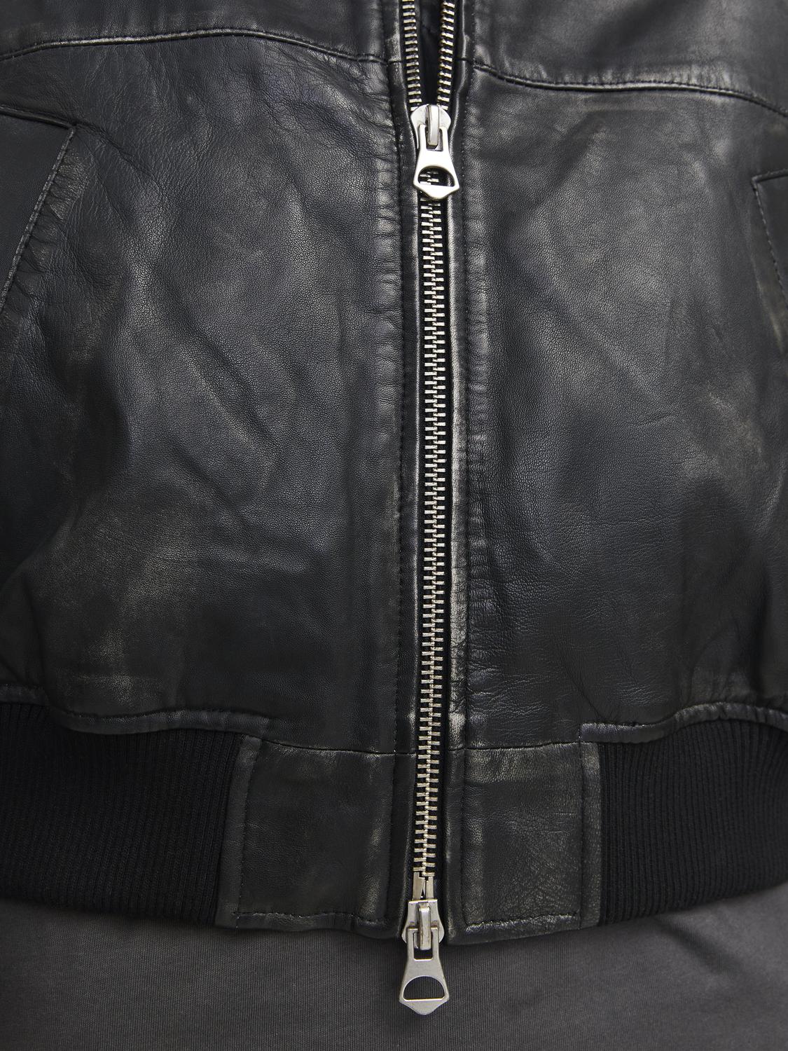 model_shot-detail